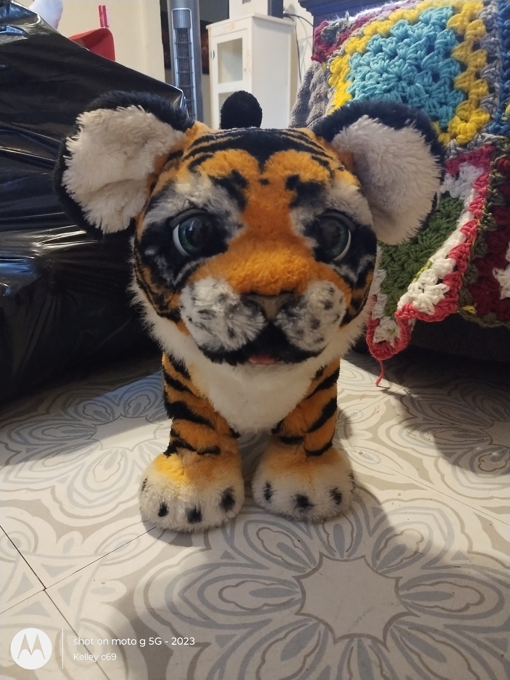 FUR REAL Interactive Plush Tiger Stuffed Animal Toy Moves Purrs Big Kitty Cat
